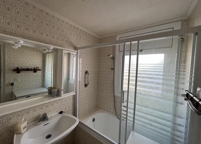 Front De 35 Appartement *